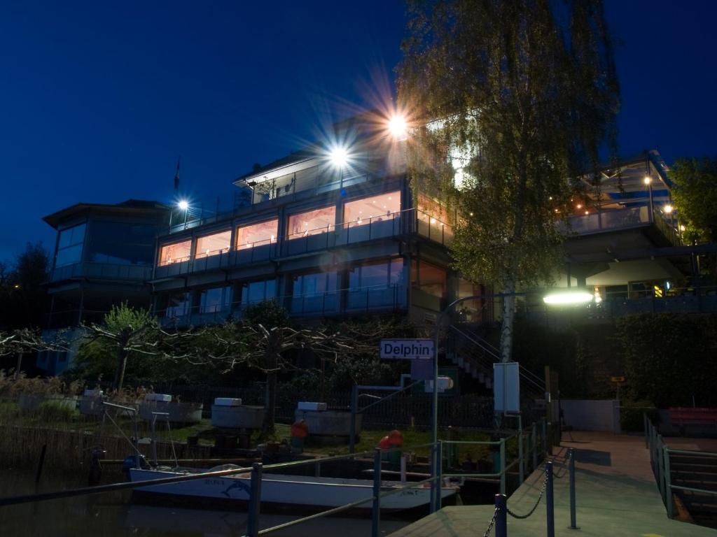 Seehotel Delphin Meisterschwanden Екстериор снимка